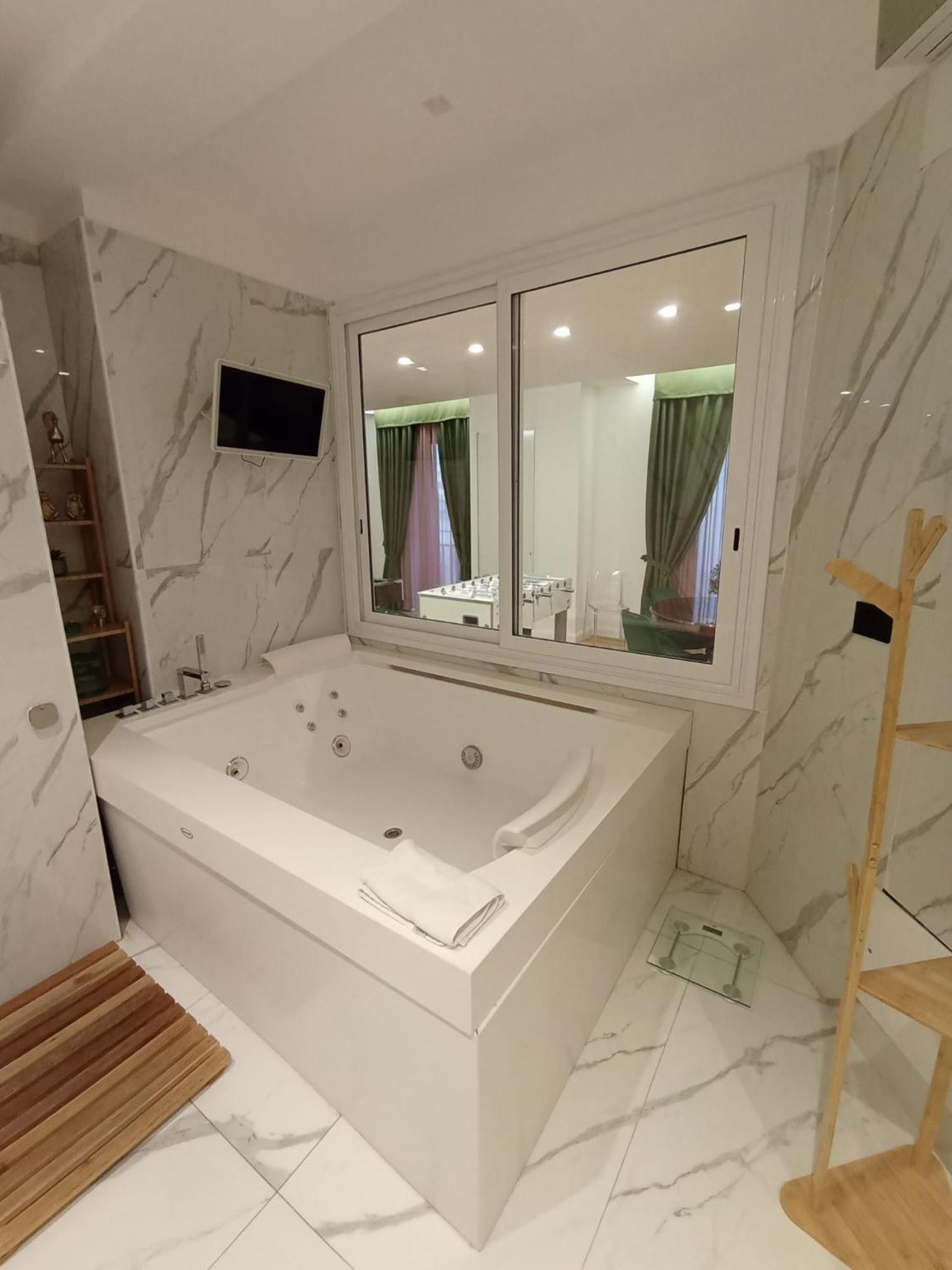 President Plaza Vip Suite Spa By Babylon Stay 나폴리 외부 사진